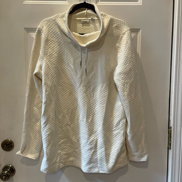 LL Bean  Cream Colored Quilted Sweatshirt Size L - Picture 1 of 3